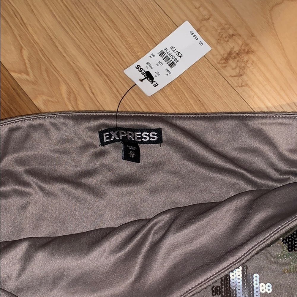 Beautiful Express skirt! - Picture 2 of 2